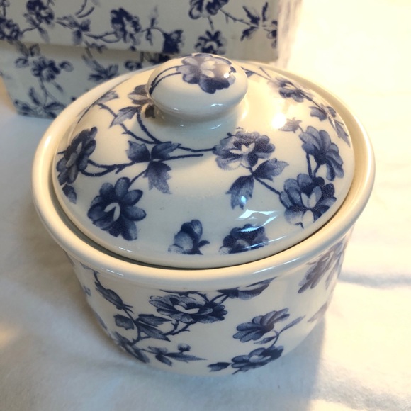 Vintage LAURA ASHLEY Lidded Pot - Picture 2 of 8